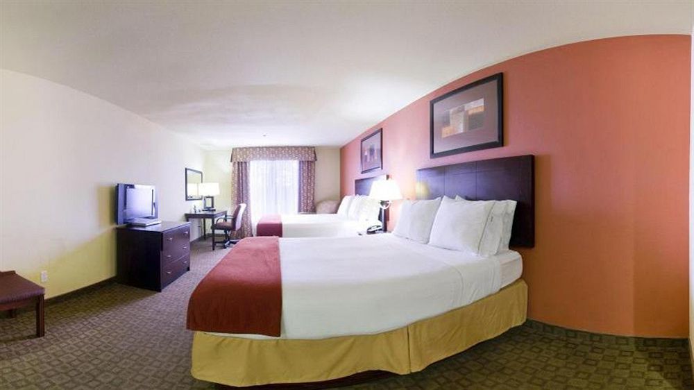 Holiday Inn Express & Suites Alexandria, An Ihg Hotel Экстерьер фото