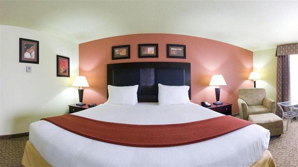 Holiday Inn Express & Suites Alexandria, An Ihg Hotel Экстерьер фото